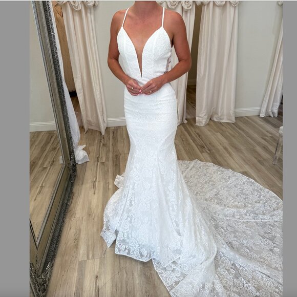 NWT La Femme Delia Wedding Dress - Unaltered Bridal Gown (Style J2143) - Picture 3 of 9